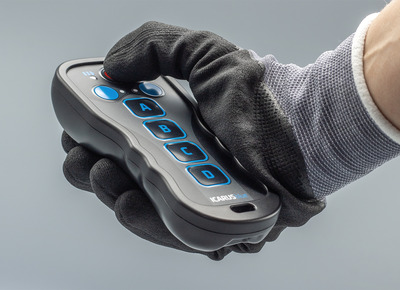 ICARUSblue_TM600_HandWithGlove_highres