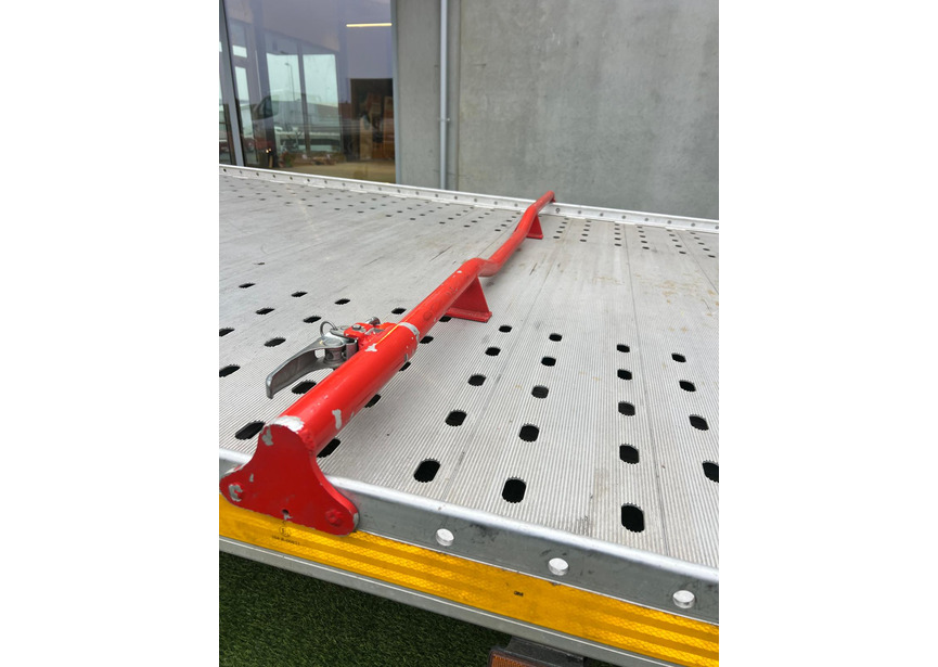 WhatsApp Image 2026-01-07 at 15.52.48